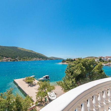 Apartmani Bonaca - 10M To The Sea Grebastica Exterior photo