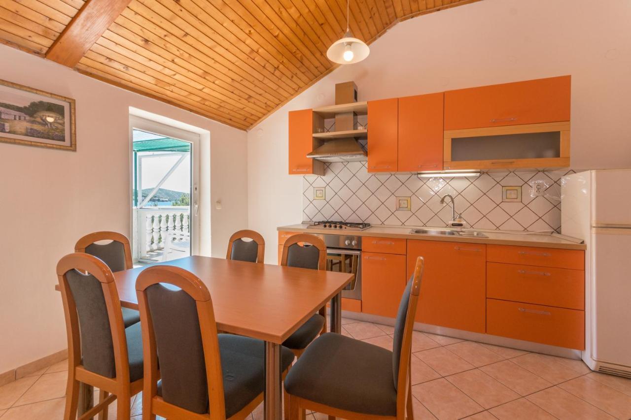 Apartmani Bonaca - 10M To The Sea Grebastica Exterior photo
